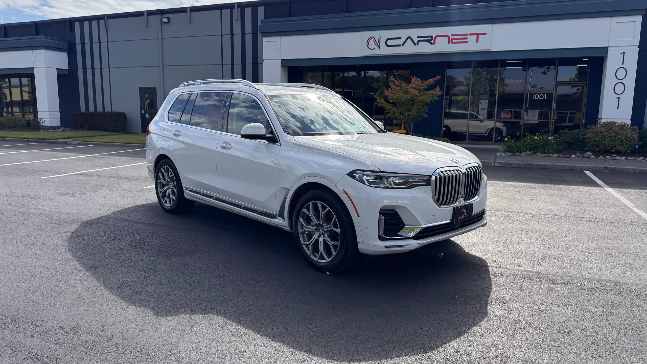 BMW X7 xDrive40i — vehicle photo 1